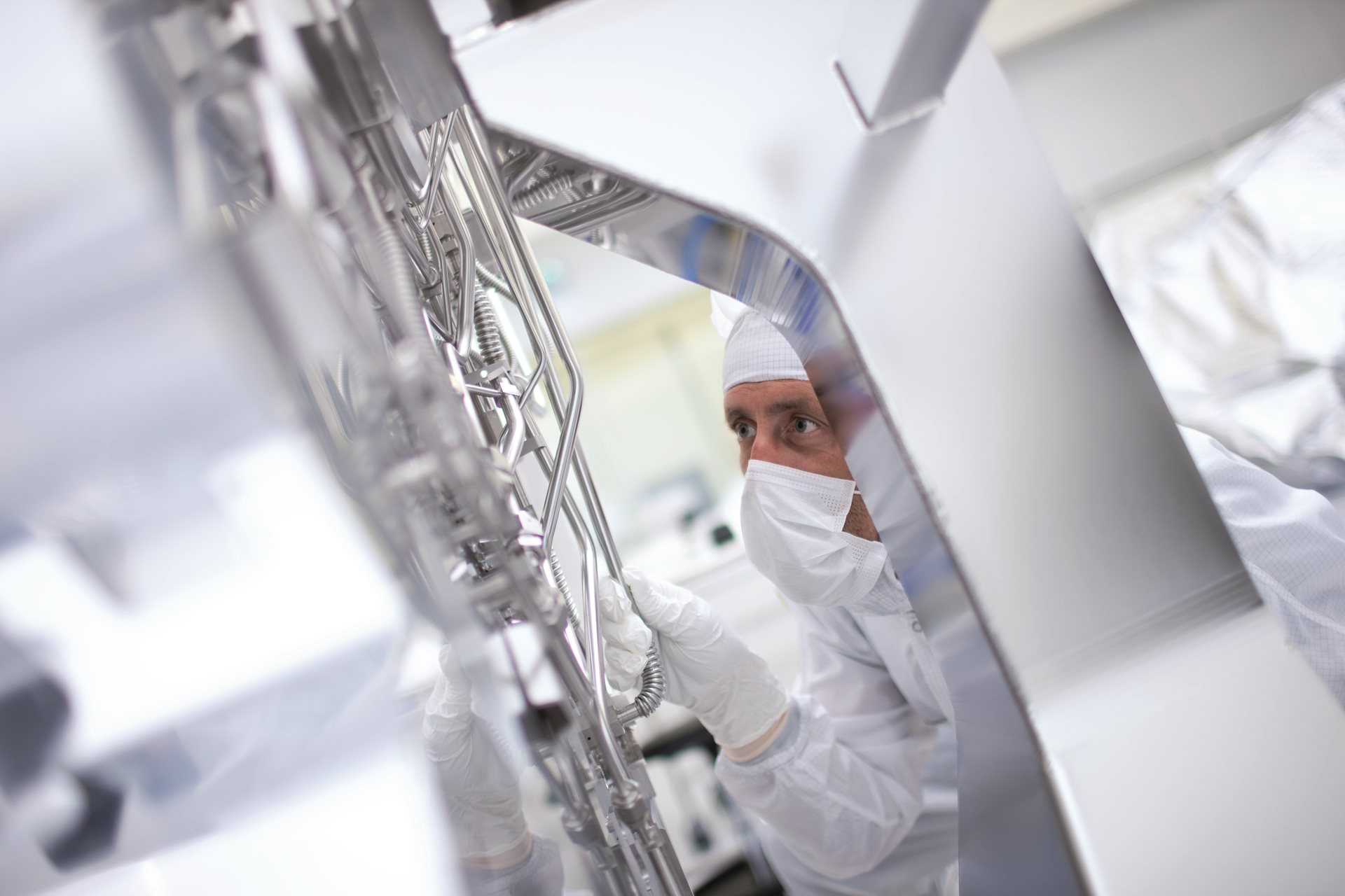 engineer working in the cleanroom