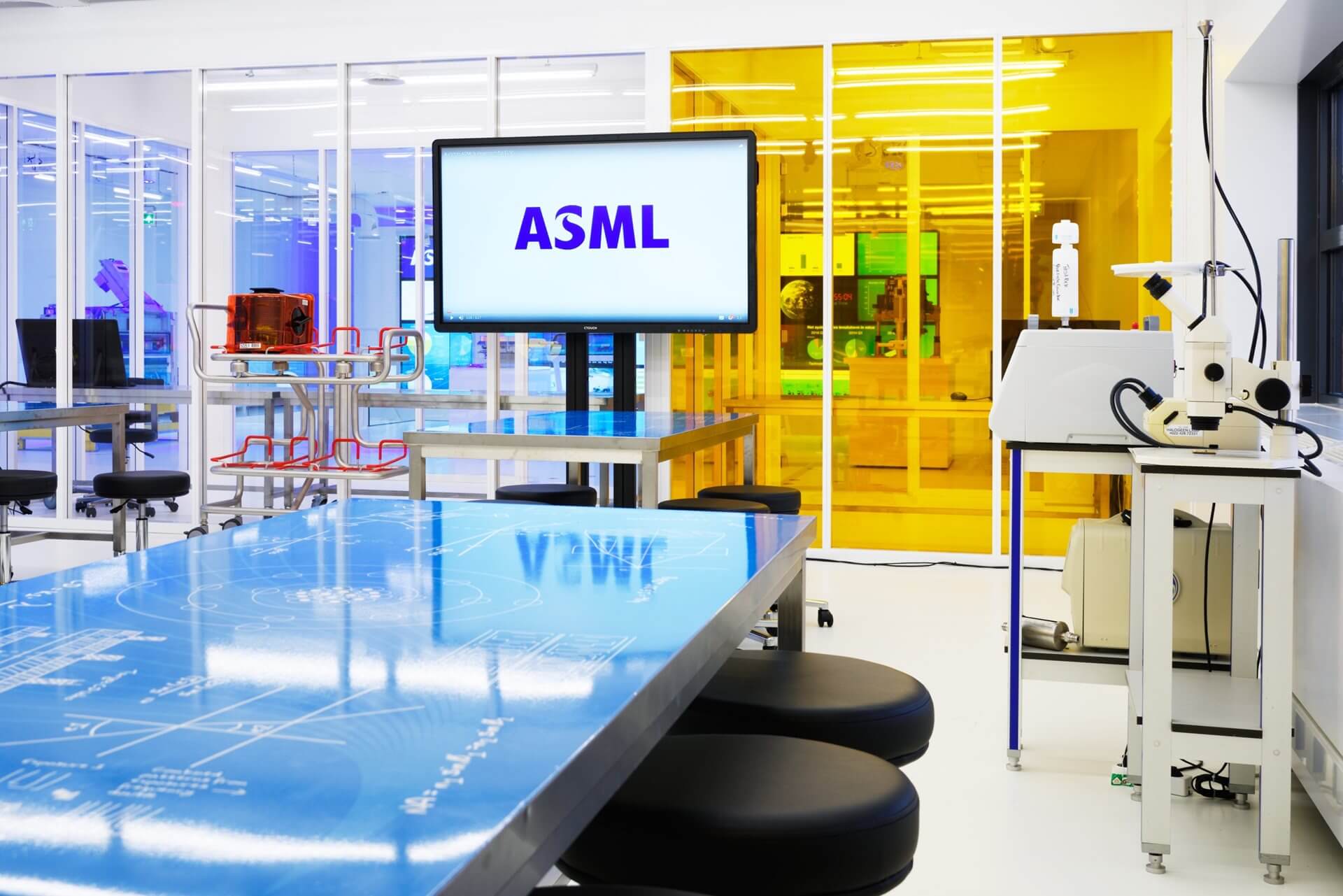 ASML experience center