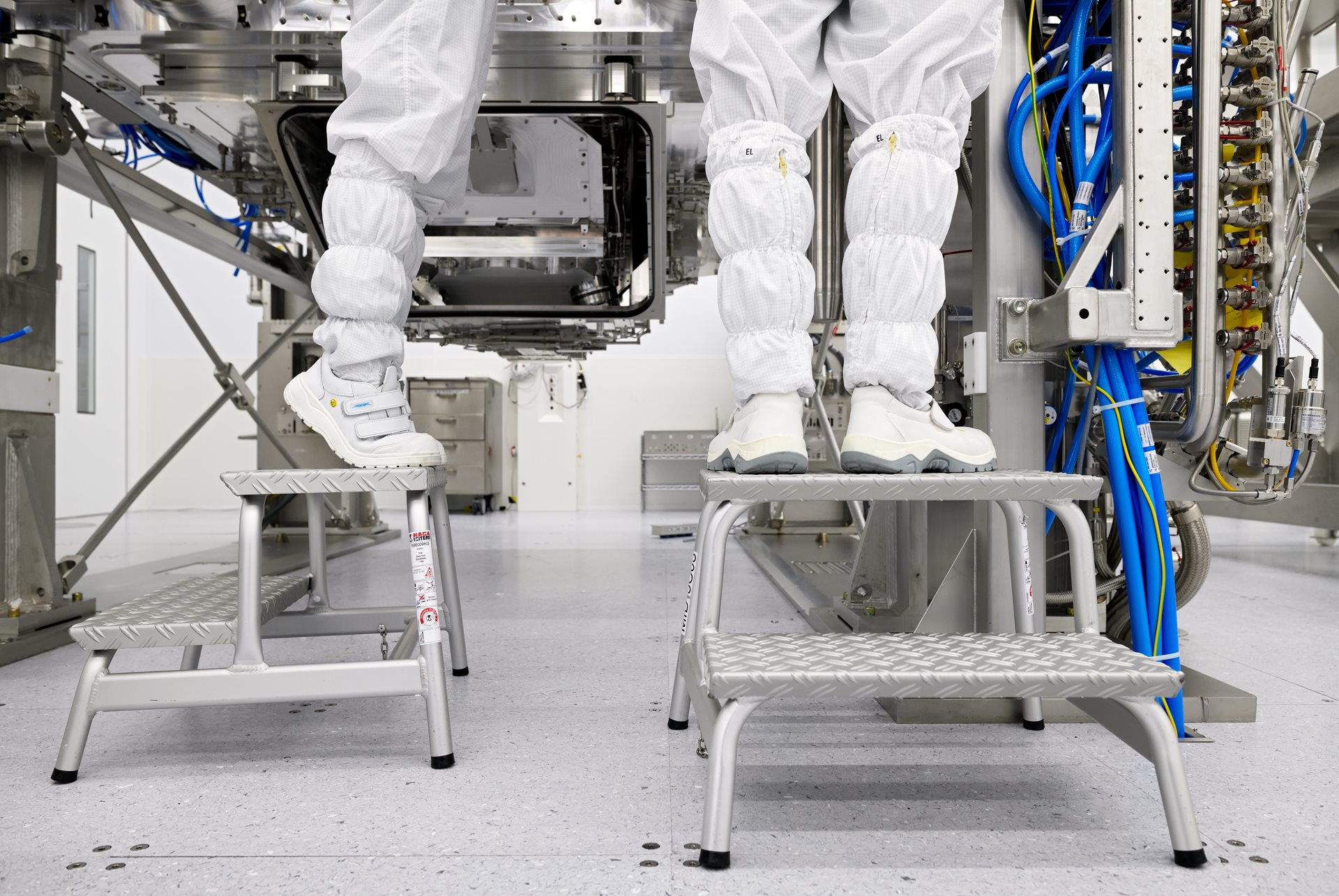 ASML cleanroom assembly