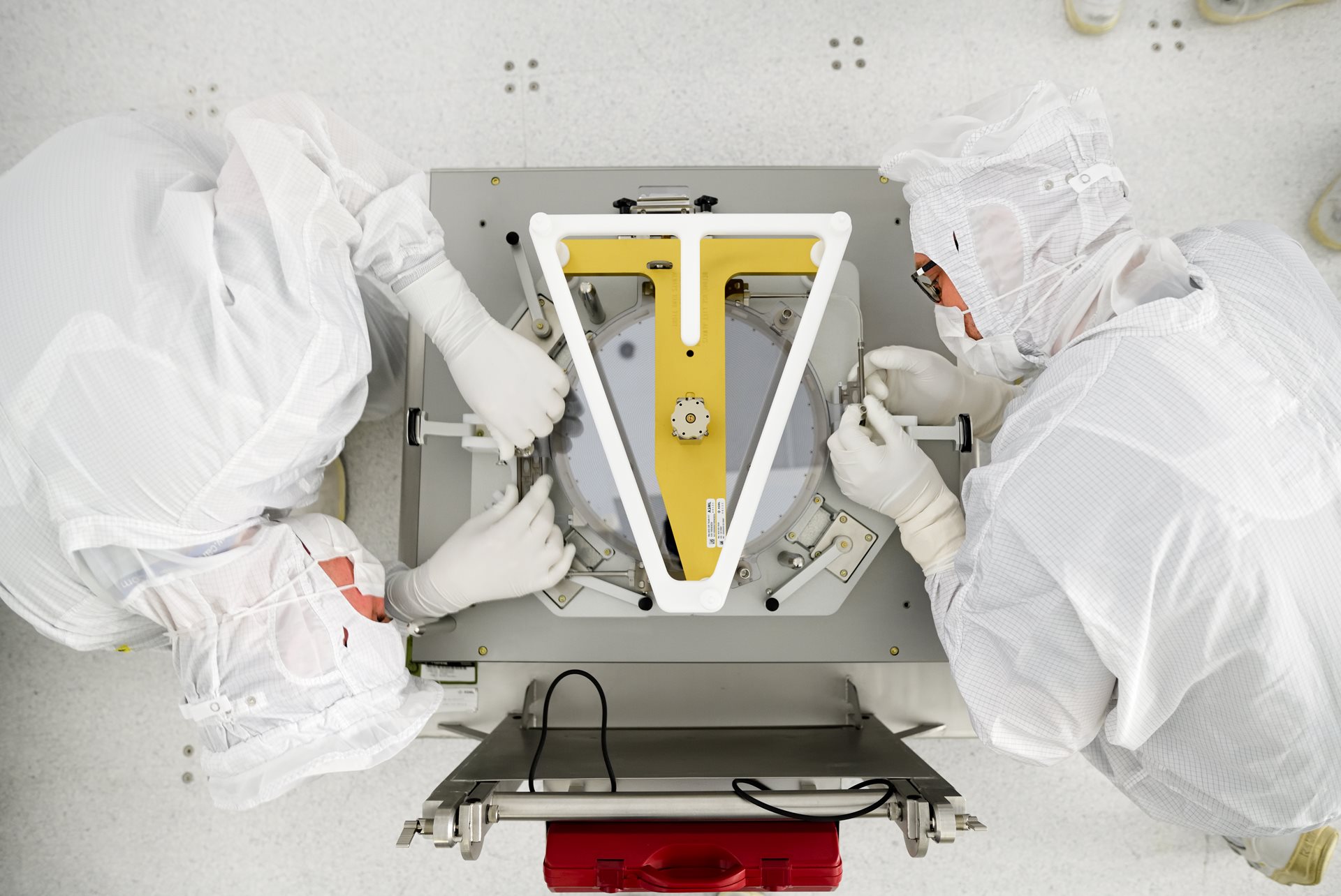 ASML cleanroom assembly