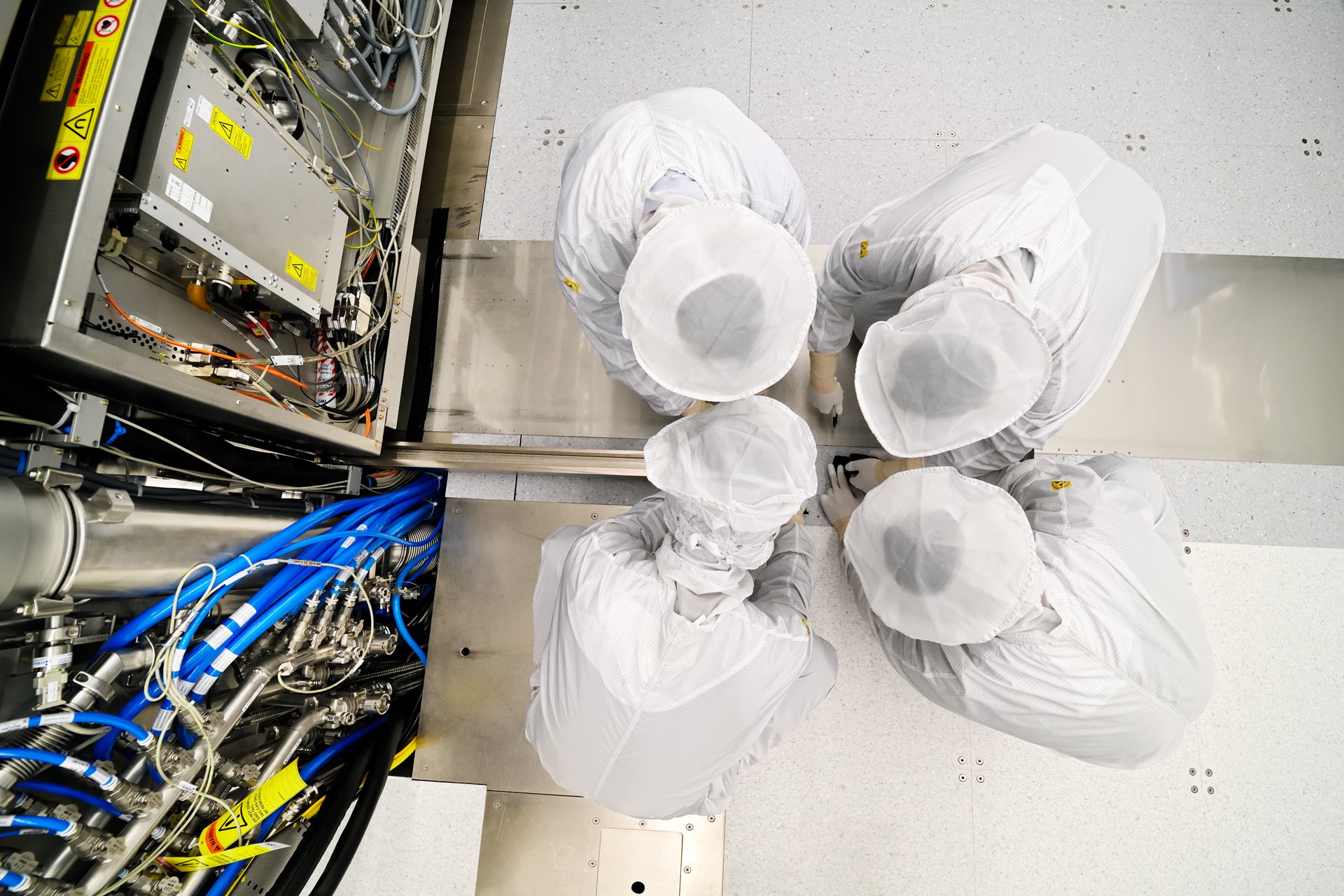 ASML cleanroom assembly