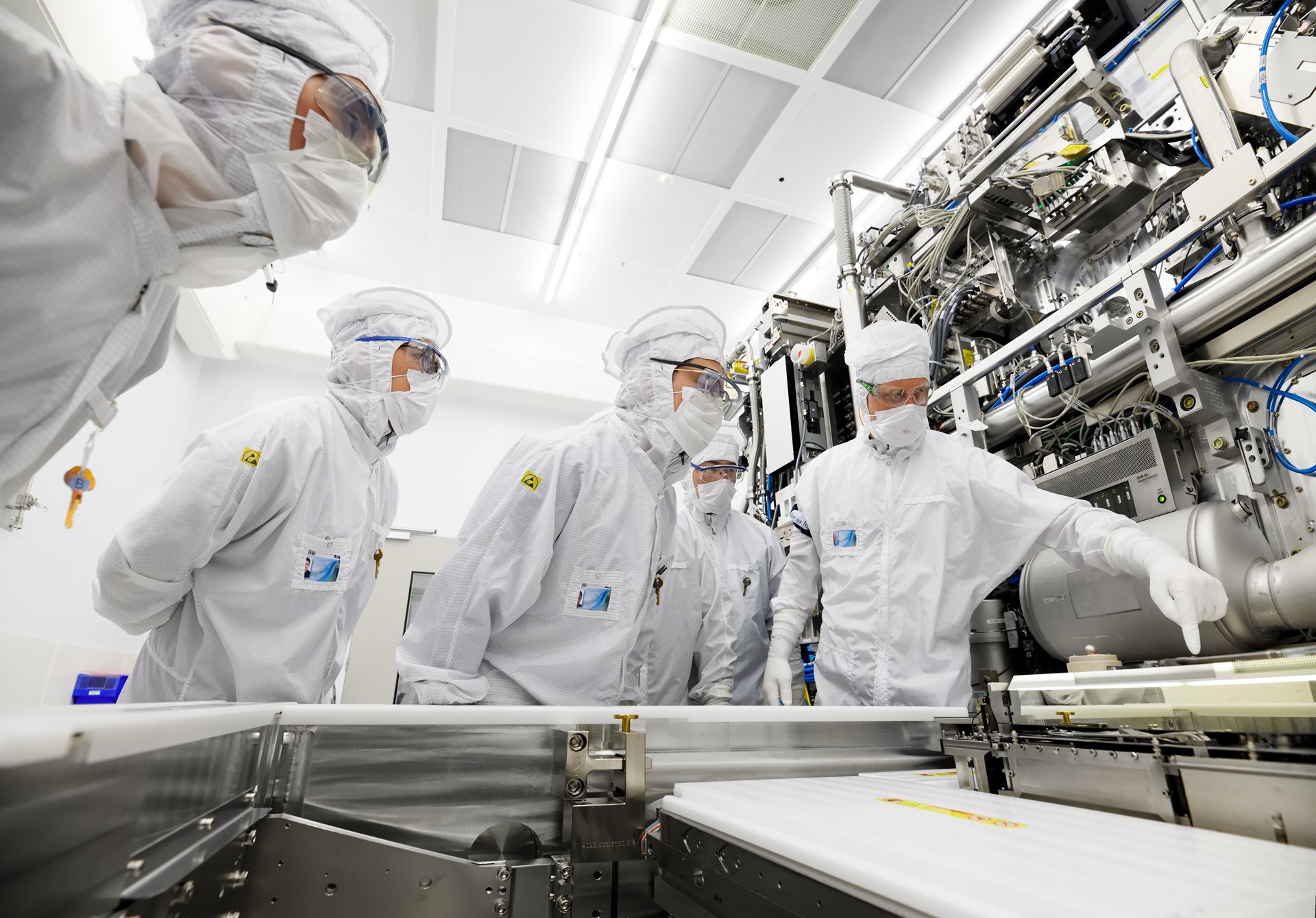 cleanroom euv wafer stage training