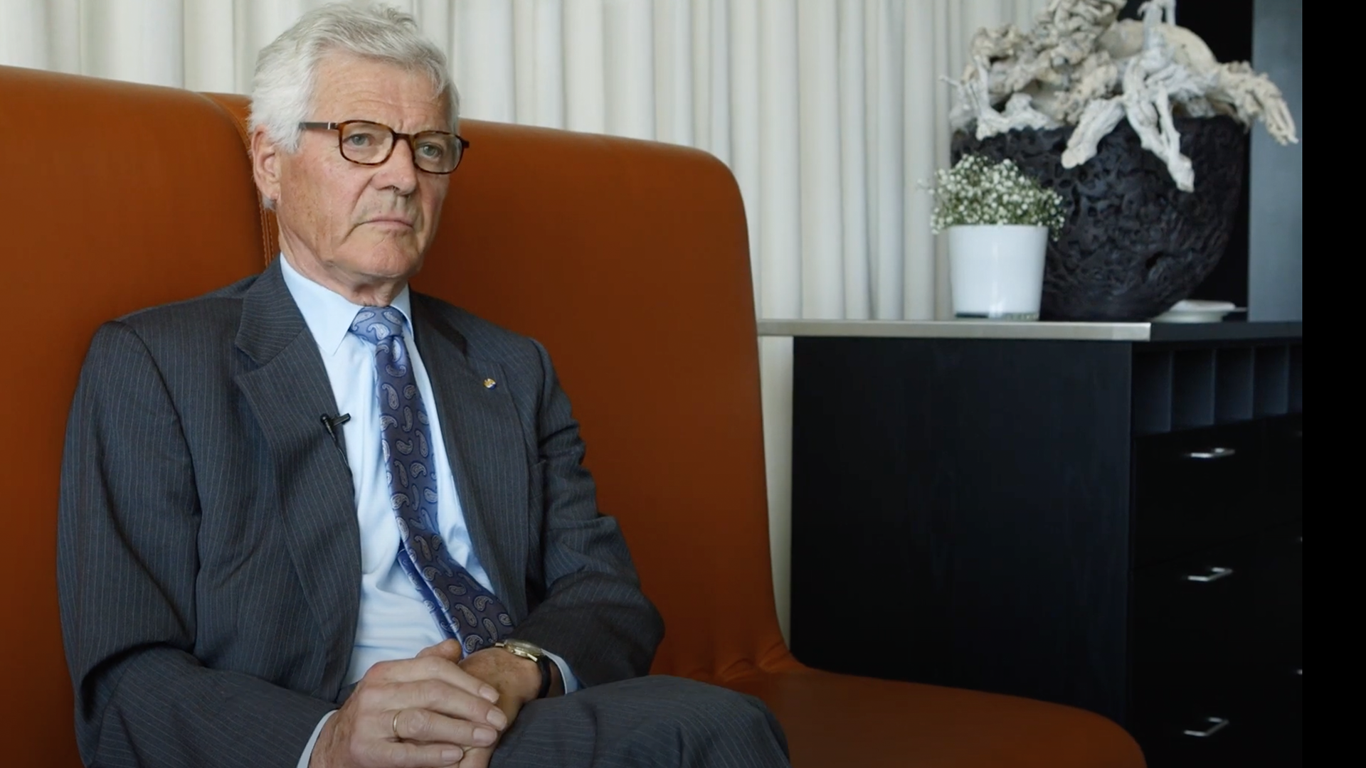 Former chairman of ASML's supervisory board Henk Bodt describes how Philips helped ASML.